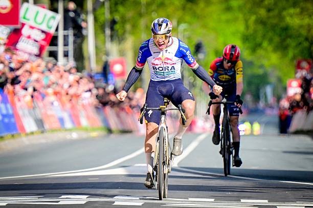 girodociclismo.com.br tadej pogacar e impressionante mas podemos contra atacar remco evenepoel projeta liege bastogne liege image