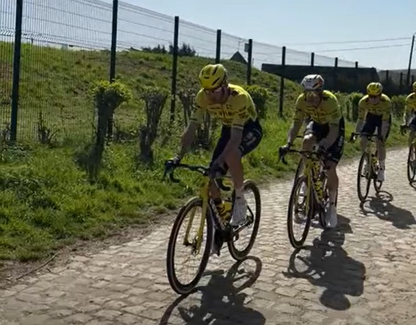 girodociclismo.com.br tadej pogacar paris roubaix favoritos fazem reconhecimento decisivo antes da classica image 1