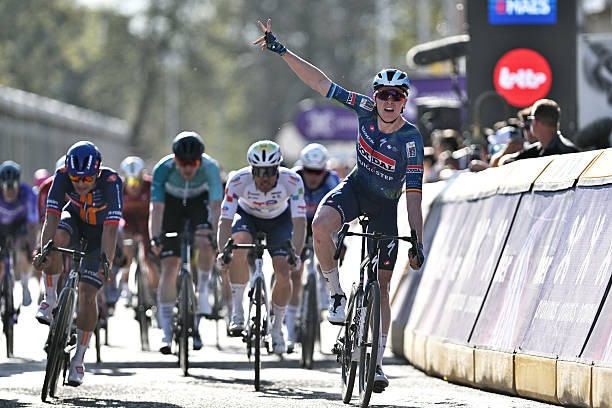 girodociclismo.com.br tim merlier vence a scheldeprijs 2026 com autoridade confira os resultados e a chegada image 1