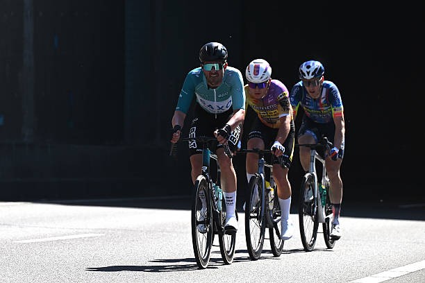 girodociclismo.com.br tim merlier vence a scheldeprijs 2026 com autoridade confira os resultados e a chegada image 5