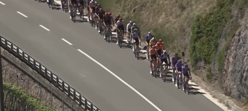 Tour dos Alpes: Giulio Pellizzari vence a 5ª etapa e confirma vitória na Classificação Final; confira os resultados e a chegada 5 girodociclismo.com.br tour dos alpes giulio pellizzari e campeao vence a etapa final confira os resultados e a chegada image 6