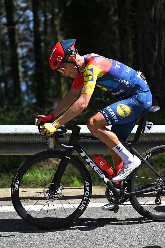 girodociclismo.com.br volta ao pais basco 2026 vence a 4a etapa confira os resultados e a chegada image 1