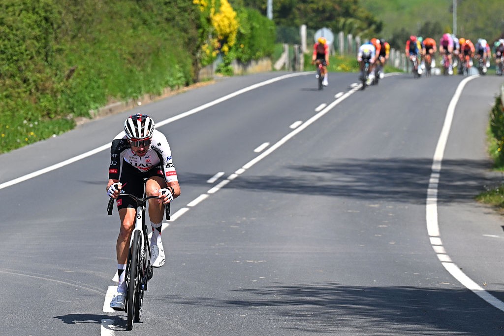 girodociclismo.com.br volta ao pais basco 2026 vence a 4a etapa confira os resultados e a chegada image