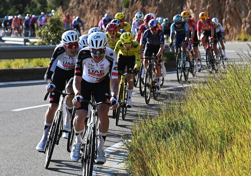girodociclismo.com.br a desistencia de joao almeida nao mudou meu papel na equipe jay vine descarta briga pela classificacao geral no giro ditalia image