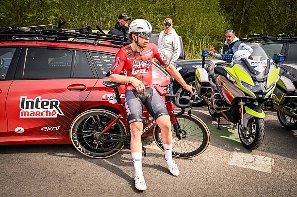 Capitão do WorldTour sofre no Giro d'Italia, ciclista pode ter contraído vírus causado por esterco de vaca "nunca me senti tão mal" 4 girodociclismo.com.br capitao do worldtour sofre no giro ditalia ciclista pode ter contraido virus causado por esterco de vaca nunca me senti tao mal image 1