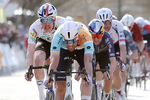 girodociclismo.com.br favoritos a maglia ciclamino no giro ditalia 2026 ethan vernon catalunya ii