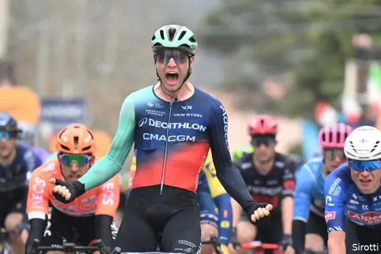 girodociclismo.com.br favoritos a maglia ciclamino no giro ditalia 2026 image 8