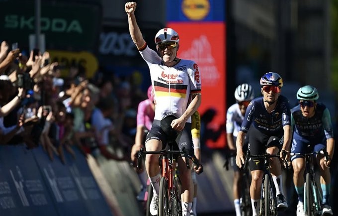 Georg Zimmermann bate Tom Pidcock e vence a Eschborn-Frankfurt 2026, confira os resultados e a chegada 1 girodociclismo.com.br georg zimmermann bate tom pidcock e vence a eschborn frankfurt 2026 confira os resultados e a chegada image 2