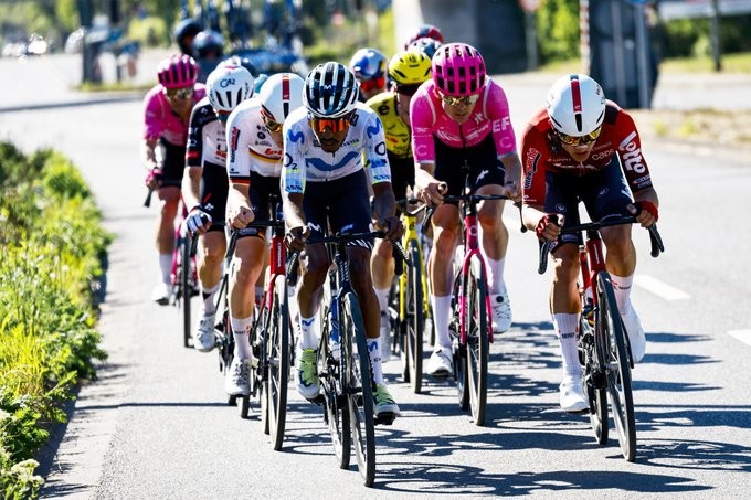 Georg Zimmermann bate Tom Pidcock e vence a Eschborn-Frankfurt 2026, confira os resultados e a chegada 5 girodociclismo.com.br georg zimmermann bate tom pidcock e vence a eschborn frankfurt 2026 confira os resultados e a chegada image 3