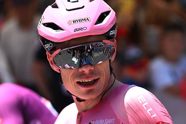 girodociclismo.com.br giro ditalia 2026 a 3a semana e de longe a mais dificil jonas vingegaard veste rosa e projeta jornada decisiva assista o video image 4