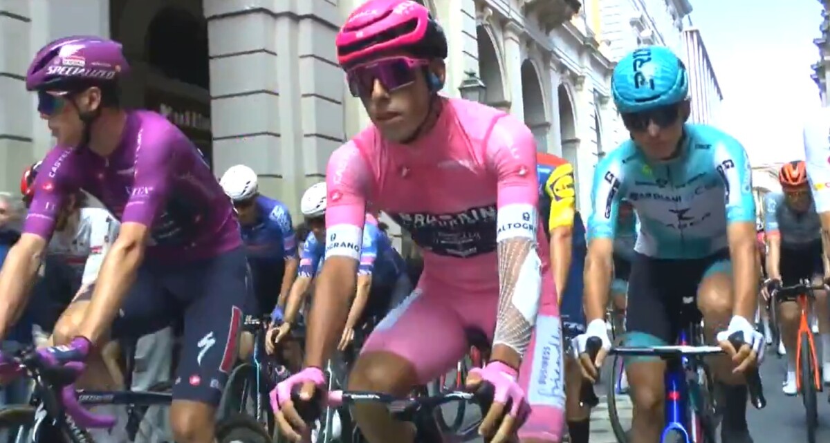 Giro d'Italia 2026: Afonso Eulálio confiante antes da largada "com certeza vou manter a liderança", assista o vídeo 2 girodociclismo.com.br giro ditalia 2026 afonso eulalio confiante antes da largada com certeza vou conseguir defender a lideranca assista o video image 2