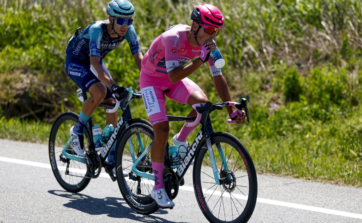 girodociclismo.com.br giro ditalia 2026 afonso eulalio fala com sinceridade o unico que pode vencer vingegaard e pogacar assista os videos image 3