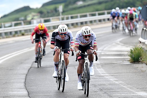 Giro d'Italia 2026: UAE Emirates revela objetivo após forte revés "queríamos vencer uma etapa para cada ciclista que perdemos" 3 girodociclismo.com.br giro ditalia 2026 apos reves uae emirates da a volta por cima queriamos vencer uma etapa para cada ciclista que perdemos image 2
