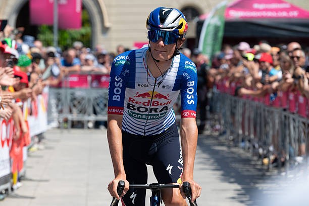 Giro d'Italia 2026: Capitão da Red Bull BORA vive drama e admite que pensou em abandonar a prova 1 girodociclismo.com.br giro ditalia 2026 capitao da red bull bora vive drama e admite que pensou em abandonar a prova image 1