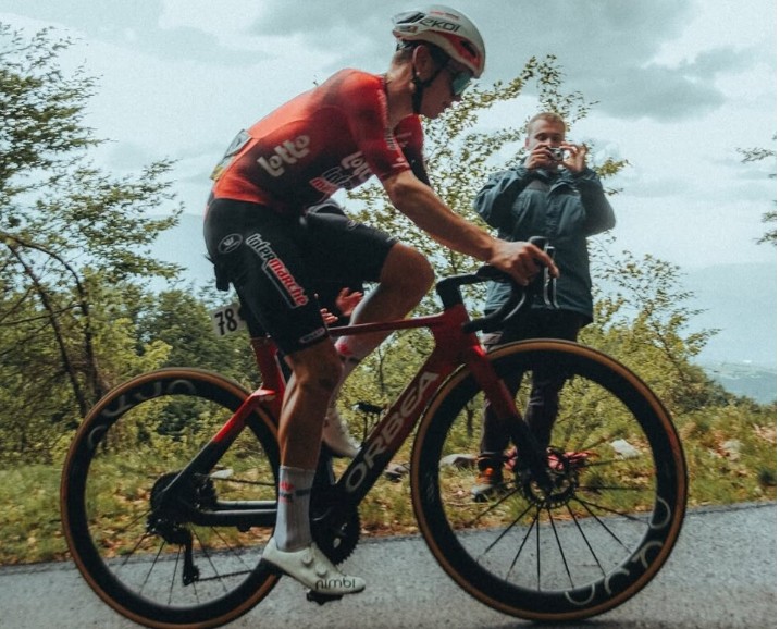 girodociclismo.com.br giro ditalia 2026 capitao de equipe do worldtour sofre fratura abandona a competicao e time segue com somente 4 ciclistas image 2