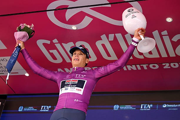 girodociclismo.com.br giro ditalia 2026 classificacao geral apos a 12a etapa afonso eulalio mantem a maglia rosa confira as classificacoes completas image 1