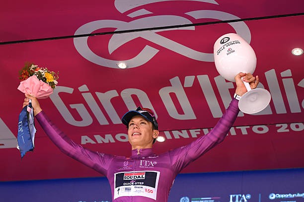 Giro d’Italia 2026: Classificação Geral após a 15ª etapa, Jonas Vingegaard mantém a Maglia Rosa, confira as classificações completas 12 girodociclismo.com.br giro ditalia 2026 classificacao geral apos a 15a etapa jonas vingegaard permanece na lideranca confira as classificacoes completas image
