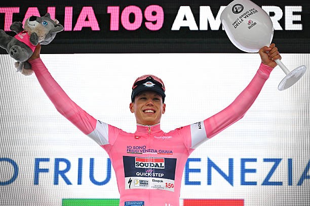 Giro d'Italia 2026: Classificação Geral após a 1ª etapa, Paul Magnier assume a Maglia Rosa, confira as classificações completas 3 girodociclismo.com.br giro ditalia 2026 classificacao geral apos a 1a etapa paul magnier assume a lideranca apos a vitoria confira as classificacoes completas image 1