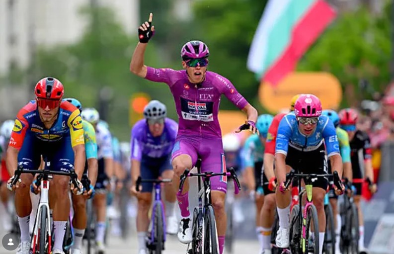 Giro d’Italia 2026: Classificação Geral após a 3ª etapa, Guillermo Silva mantém a liderança após final explosivo, confira as classificações completas 1 girodociclismo.com.br giro ditalia 2026 classificacao geral apos a 3a etapa e o novo lider do gc confira as classificacoes completas image 1