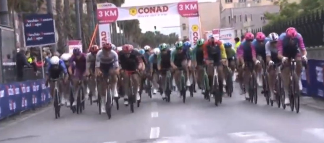 girodociclismo.com.br giro ditalia 2026 davide balerini vence a 6a etapa apos grande queda no final afonso eulalio mantem a maglia rosa confira os resultados e a chegada image 3