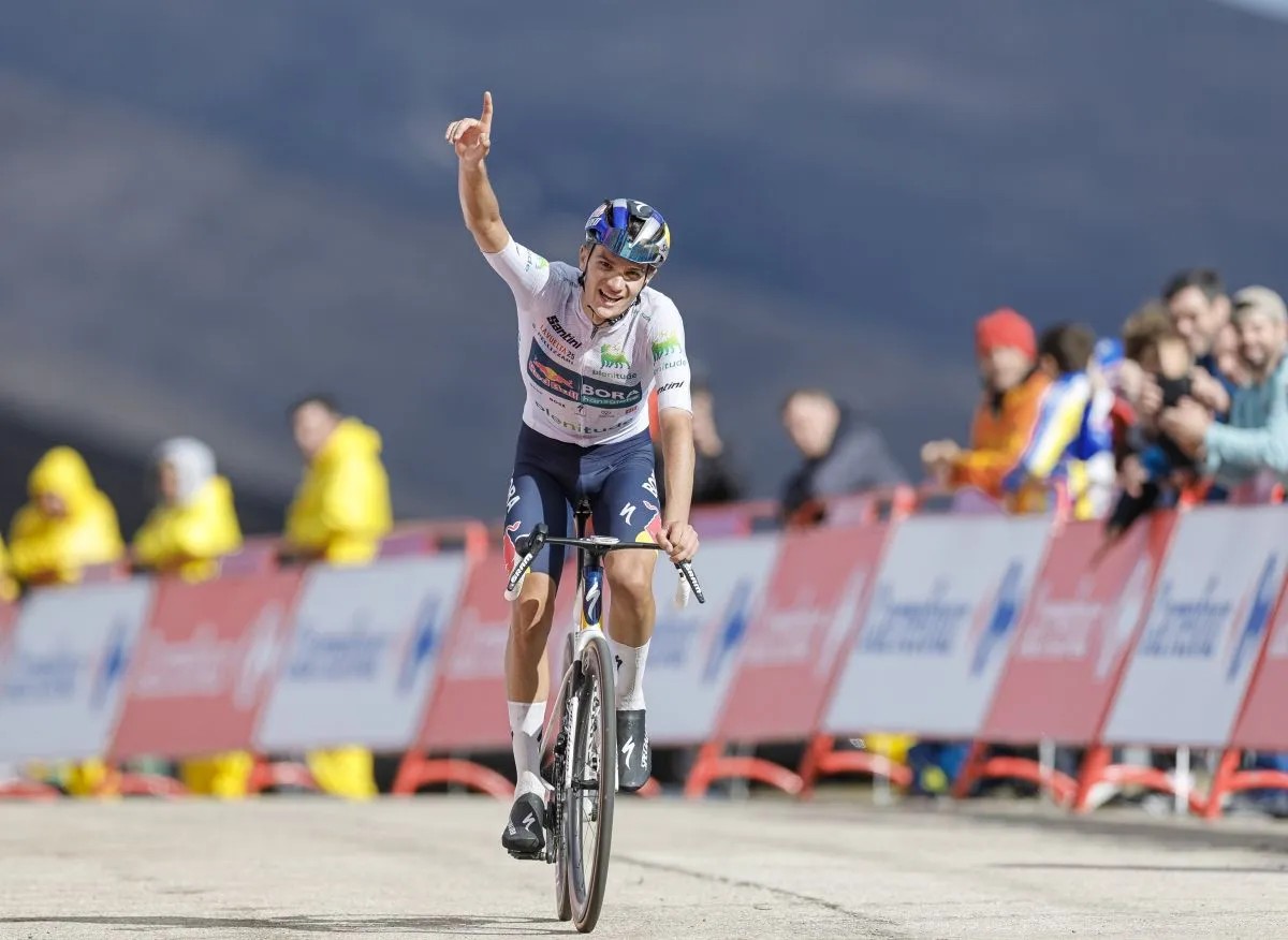 Giro d’Italia 2026: Favoritos à Classificação de Montanha, entenda a distribuição de pontos para a Maglia Azzurra 3 girodociclismo.com.br giro ditalia 2026 favoritos a camiza azzurra da classificacao de montanha entenda a distribuicao de pontos da competicao image 1