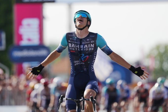 girodociclismo.com.br giro ditalia 2026 jhonatan narvaez vence a 12a etapa afonso eulalio segue a lideranca confira os resultados e a chegada image 23