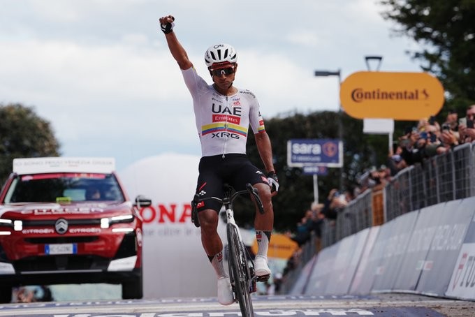 girodociclismo.com.br giro ditalia 2026 jhonatan narvaez vence a 8a etapa afonso eulalio mantem a maglia rosa confira os resultados e a chegada image 4