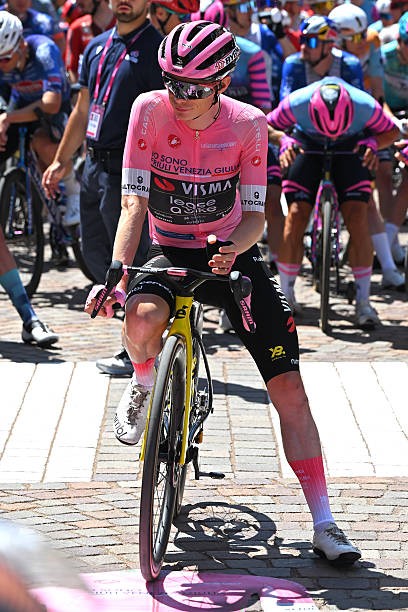 girodociclismo.com.br giro ditalia 2026 jonas vingegaard analisa a 18a etapa temos que estar prontos para uma pequena luta assista a entrevista image
