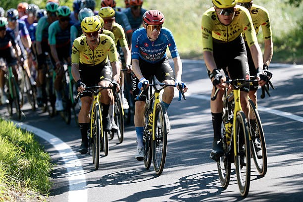 girodociclismo.com.br giro ditalia 2026 jonas vingegaard fala antes da etapa decisiva eu nao estou na lideranca a corrida esta aberta assista o video image 1