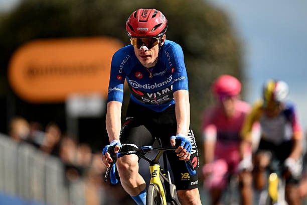 girodociclismo.com.br giro ditalia 2026 jonas vingegaard fala antes da etapa decisiva eu nao estou na lideranca a corrida esta aberta assista o video image 2