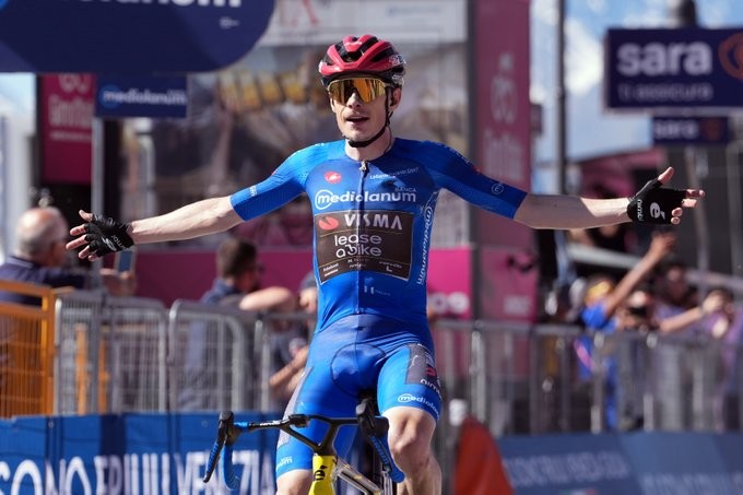 girodociclismo.com.br giro ditalia 2026 jonas vingegaard vence a 14a etapa e assume a lideranca confira os resultados e a chegada image 20
