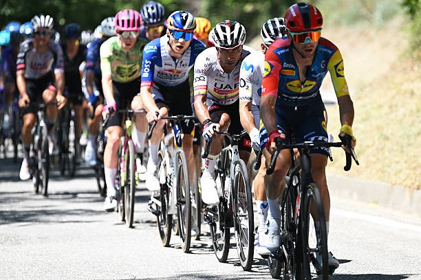 girodociclismo.com.br giro ditalia 2026 jonas vingegaard vence a 14a etapa e assume a lideranca confira os resultados e a chegada image 3
