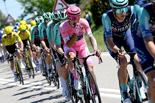 girodociclismo.com.br giro ditalia 2026 jonas vingegaard vence a 9a etapa apos ataque fulminante afonso eulalio mantem a lideranca confira os resultados e a chegada image 7
