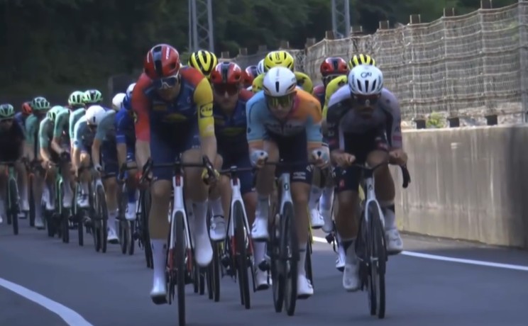 girodociclismo.com.br giro ditalia 2026 michael valgren vence a 18a etapa jonas vingegaard segue lider confira os resultados e a chegada image 6