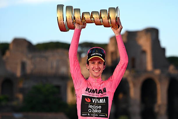 girodociclismo.com.br giro ditalia 2026 onde assistir lista de largada final com a numeracao dos ciclistas e a previa da prova image 3