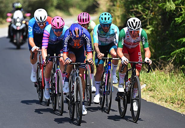 girodociclismo.com.br giro ditalia 2026 paul magnier vence a 4a etapa em final eletrizante confira os resultados e a chegada image 2