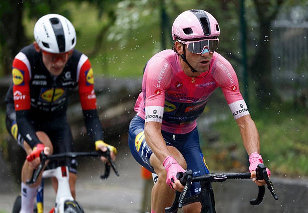 Giro d'Italia 2026: Prévia da 7ª etapa, o primeiro duelo pela Maglia Rosa no icônico Blockhaus com até 14% de inclinação 9 girodociclismo.com.br giro ditalia 2026 previa da 7a etapa o primeiro duelo pela maglia rosa com chegada no iconico blockhaus com ate 14 de inclinacao image 5