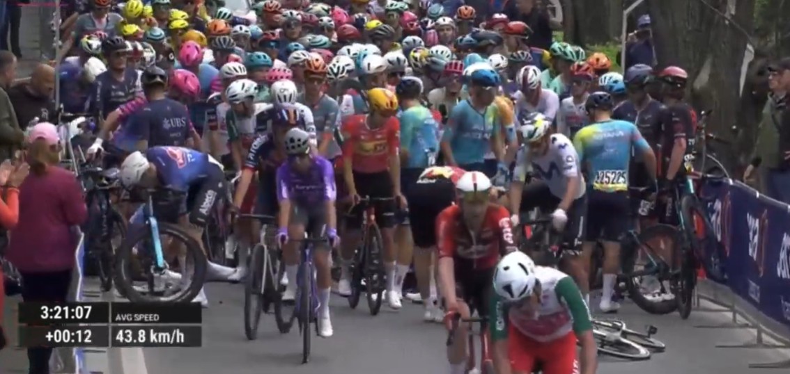 girodociclismo.com.br giro ditalia 2026 vence a 1a etapa e assume a lideranca geral confira os resultados e a chegada image 9