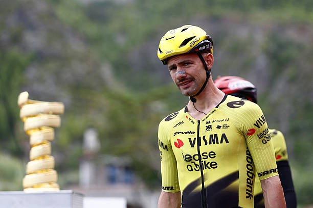 girodociclismo.com.br giro ditalia multa ciclistas apos inusitado uso de garrafas de urina image 4