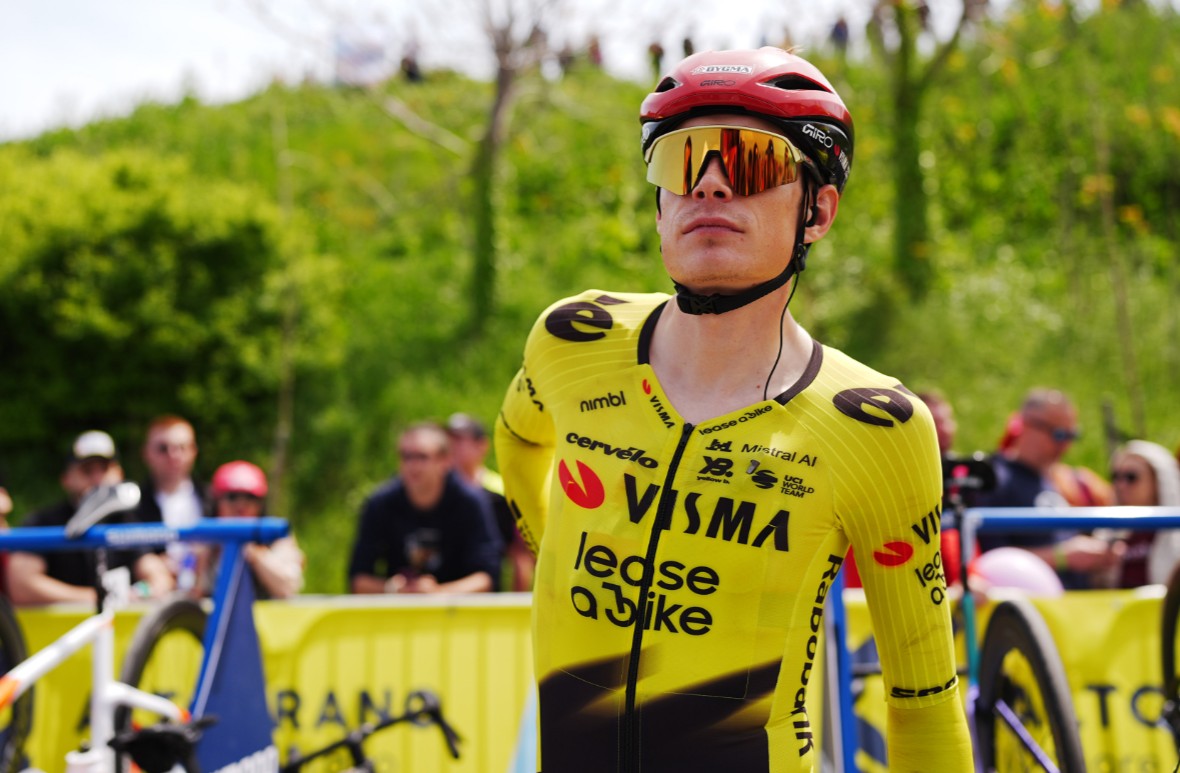 Jonas Vingegaard fala antes da largada do Giro d'Italia, "em 3 das 4 últimas edições tudo mudou na última etapa"; assista o vídeo 1 girodociclismo.com.br hoje eu nao tenho chance jonas vingegaard concede entrevista antes da largada do giro ditalia assista o video image
