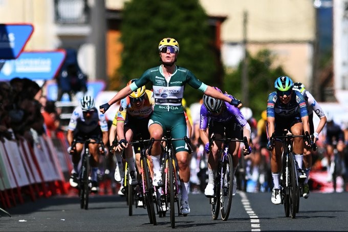 Vuelta a España Feminina 2026: Lotte Kopecky vence a 4ª etapa e assume a liderança, confira os resultados e a chegada 1 girodociclismo.com.br image image 12