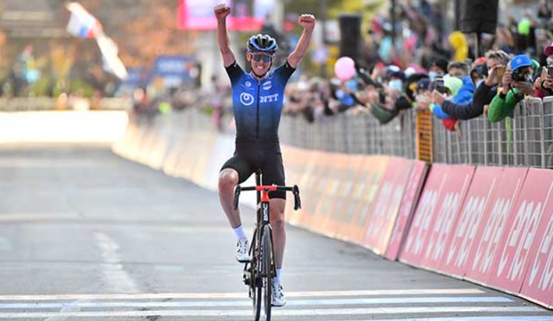 girodociclismo.com.br jayco alula revela forte time para o giro ditalia 2026 equipe disputara a vitoria em todas as etapas assista o video de apresentacao image 1
