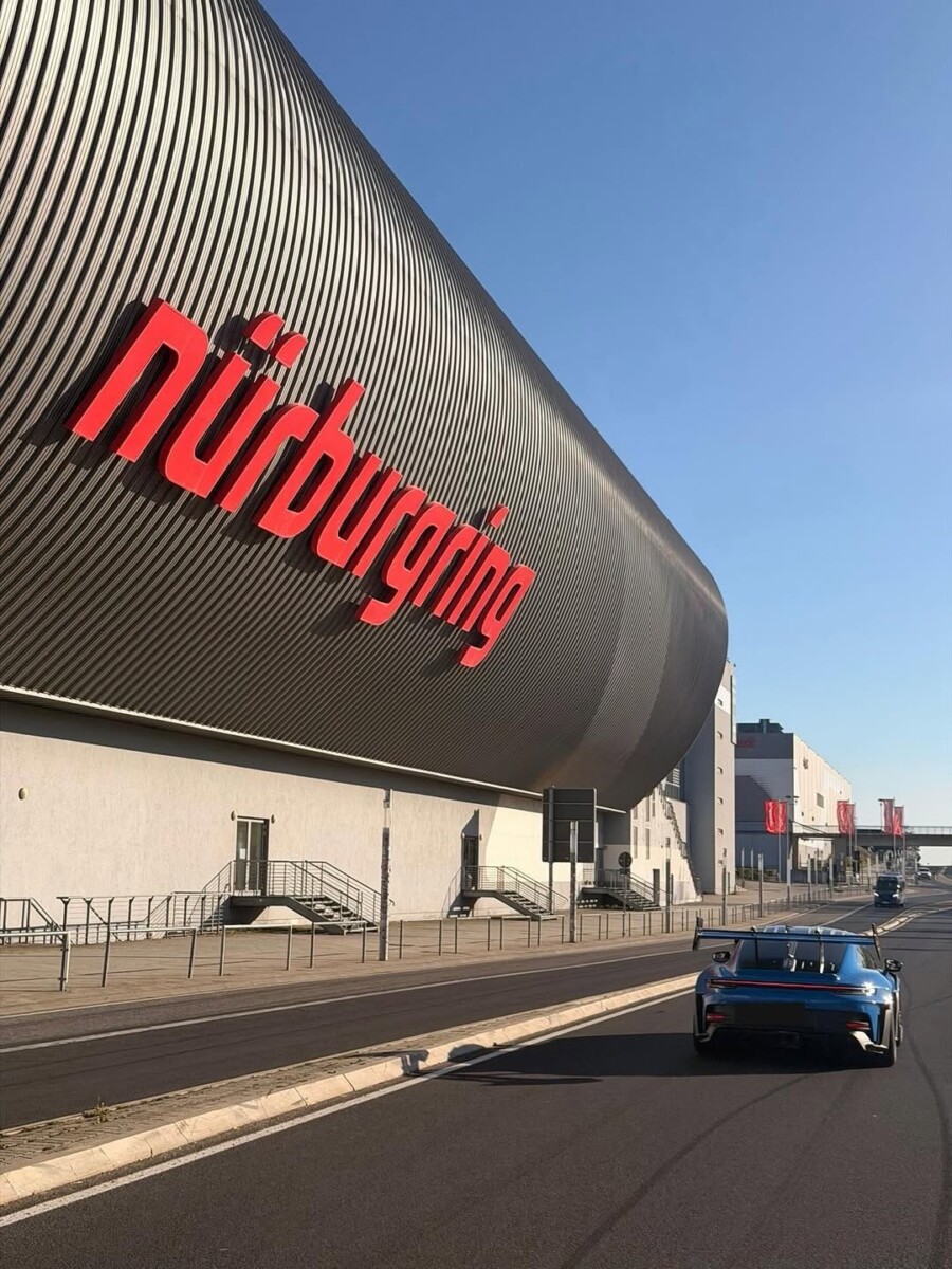 girodociclismo.com.br joao almeida reage a video de tom pidcock posta video em potente carro esportivo e joao almeida reage com bom humor me mandem seus tempos em nurburgring image