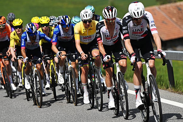 girodociclismo.com.br lenda do ciclismo reage as acusacoes de doping de tadej pogacar se fosse frances seria normal assista o video image 1