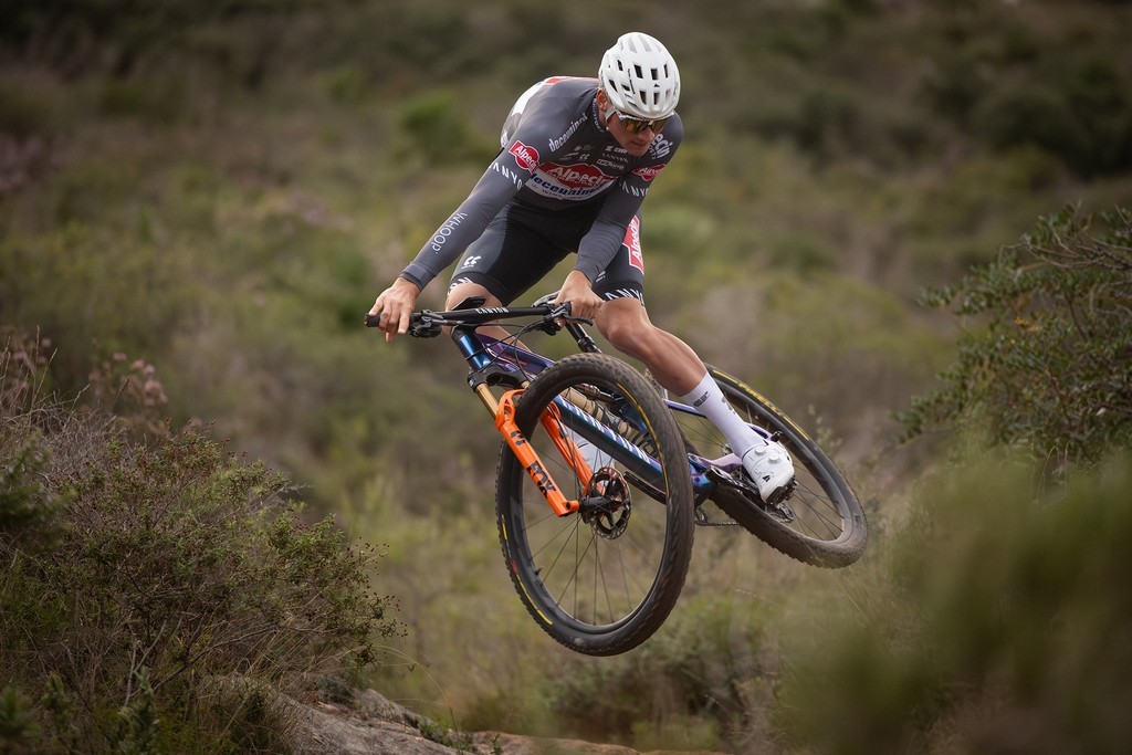Mathieu van der Poel está fora da Copa do Mundo de MTB, organização ...