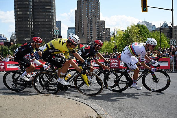 "Não pareceu que Tadej Pogacar tinha um pneu furado" Wout van Aert analisa declaração de António Morgado na Paris-Roubaix 5 girodociclismo.com.br nao pareceu que tadej pogacar tinha um pneu furado wout van aert analisa declaracao de antonio morgado na paris roubaix image 3