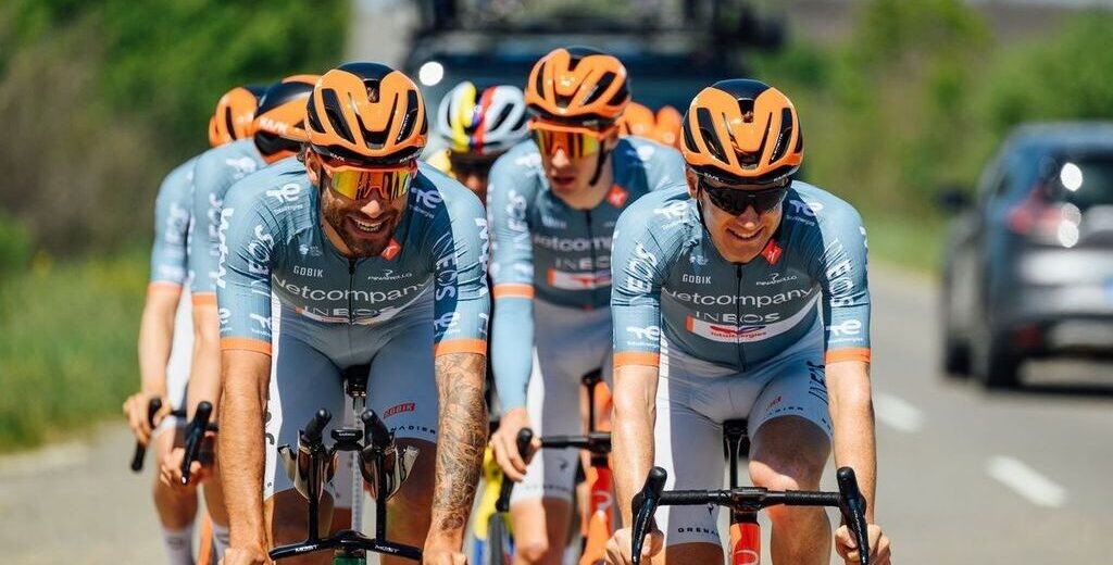 Netcompany INEOS revela forte time para o Giro d’Italia 2026, equipe com 2 líderes para desafiar Vingegaard, confira o anúncio oficial 3 girodociclismo.com.br novo capitulo netcompany ineos estreia no giro ditalia 2026 image 4