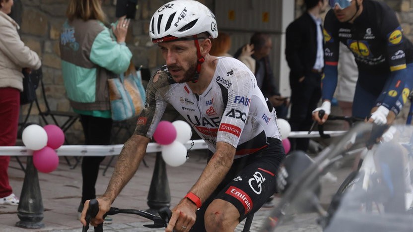 Participação de João Almeida no Tour de France segue possível "ainda não está fechada" afirma diretor, assista o vídeo 2 girodociclismo.com.br participacao de joao almeida no tour de france segue possivel ainda nao esta fechada afirma diretor assista o video image 3