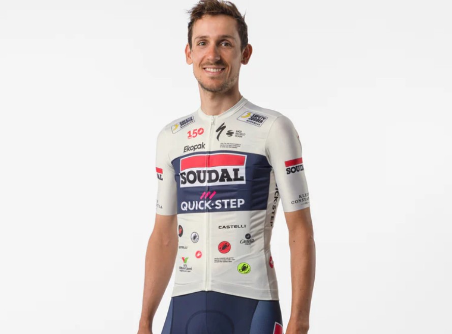 girodociclismo.com.br soudal quick step tera uniforme completamente modificado no giro ditalia assista o video de apresentacao image 2