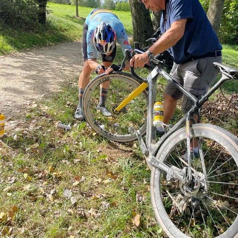 girodociclismo.com.br wout van aert surpreende e volta as competicoes neste domingo belga estara em acao na holanda em prova da uci image 3